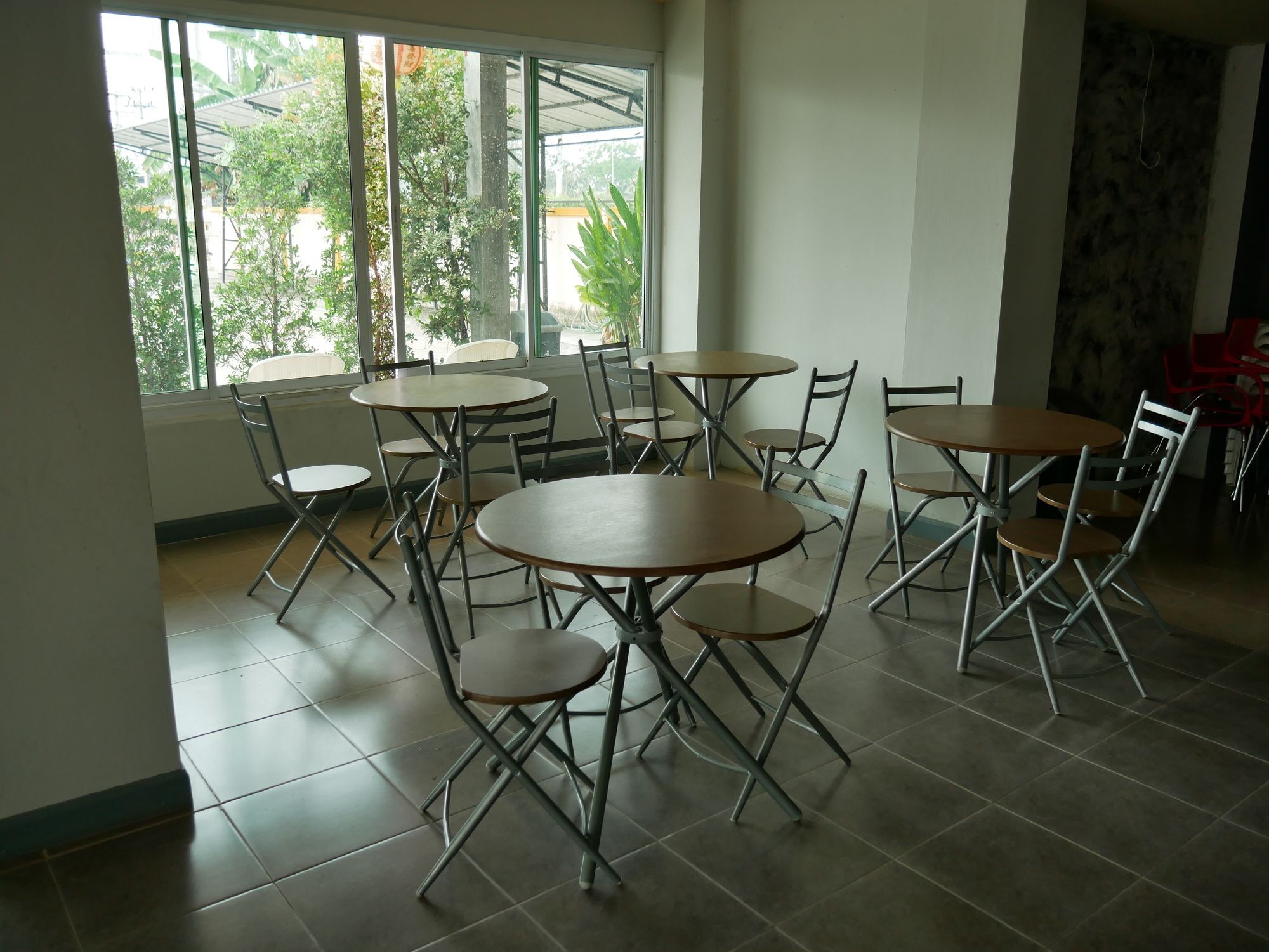 Pk Hotel Buriram Bagian luar foto