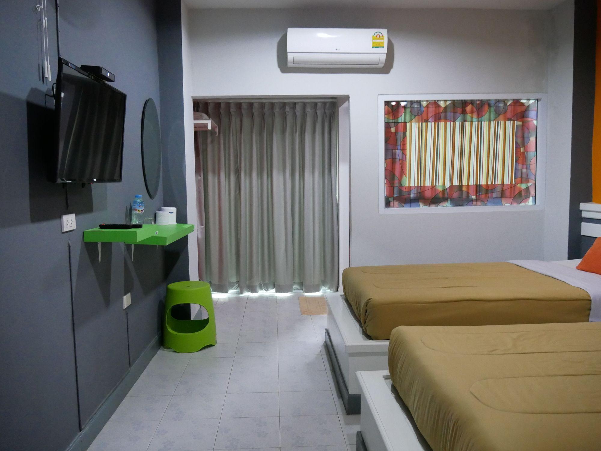 Pk Hotel Buriram Bagian luar foto
