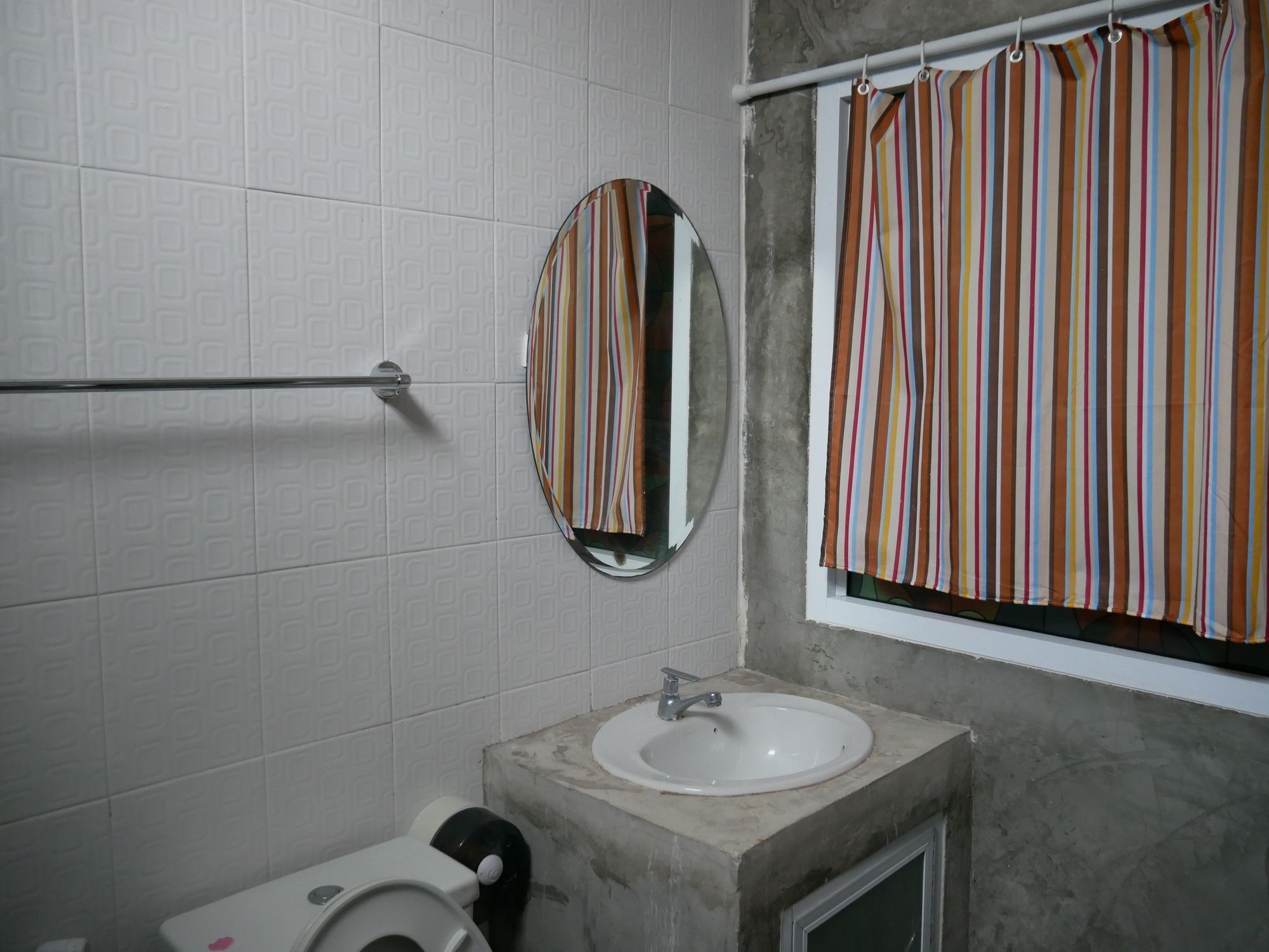 Pk Hotel Buriram Bagian luar foto